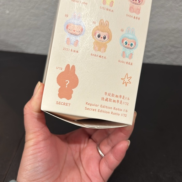 NIB 🩶 (Hehe) Gray- THE MONSTERS- Labubu Have a Seat Vinyl Plush - Picture 5 of 7